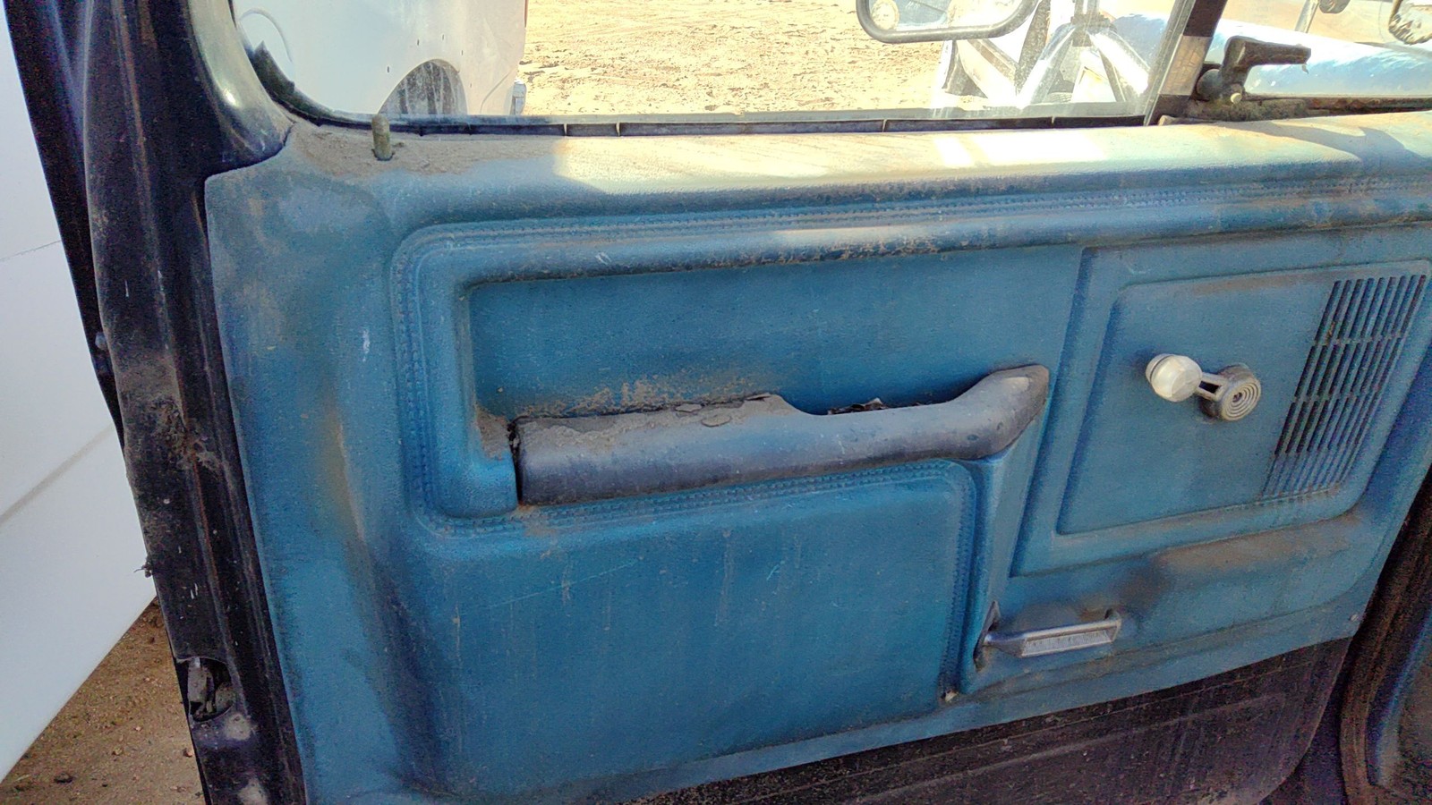 1980-1986 Ford F150 Driver Left Front Door Trim Panel Manual Windows Oem Blue