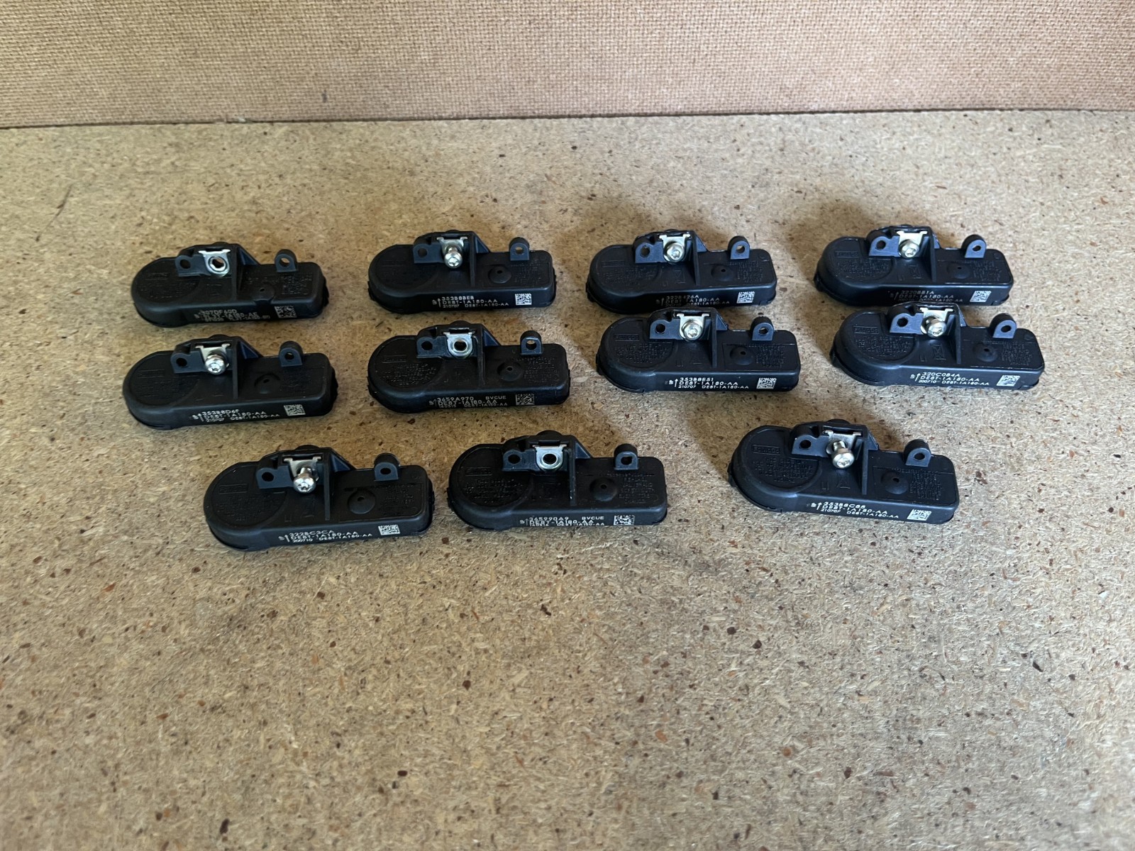 SENSOR ONLY! 11 Pack – Genuine Ford Tire Pressure Sensor DE8T-1A180-AA OEM B04
