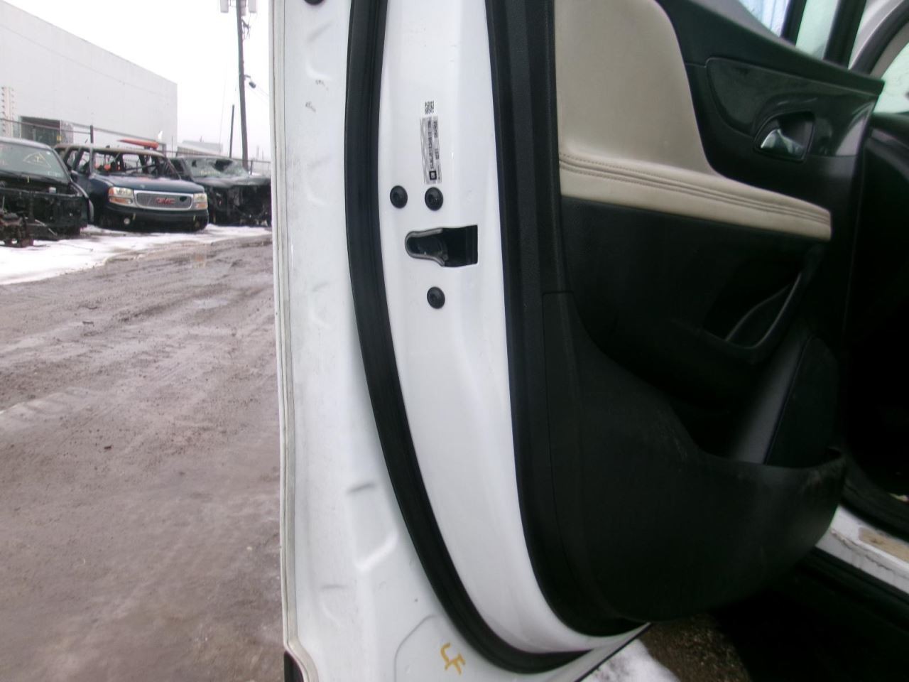 Fuse Box Engine VIN B 8 Digit Opt Luv Fits 17 ENCORE 2210194