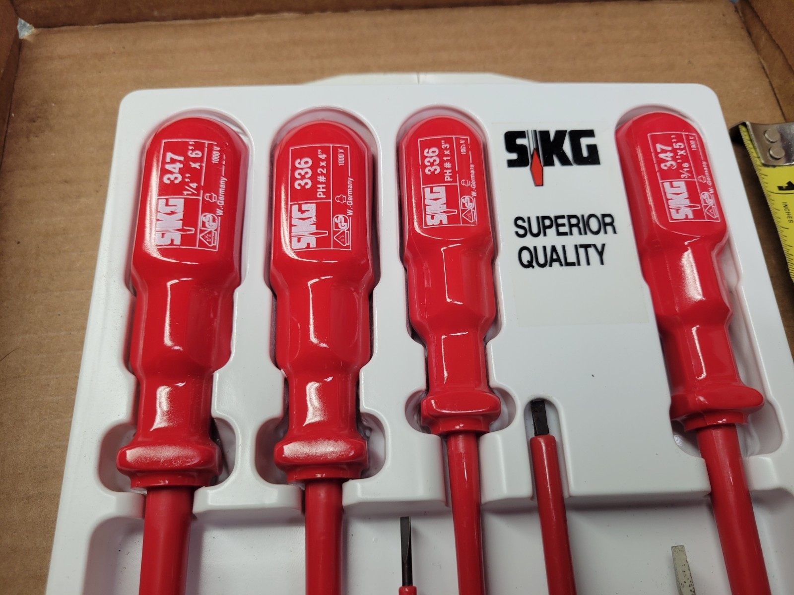 SKG 8-Piece Insulated Electricians Screwdriver Set NOS