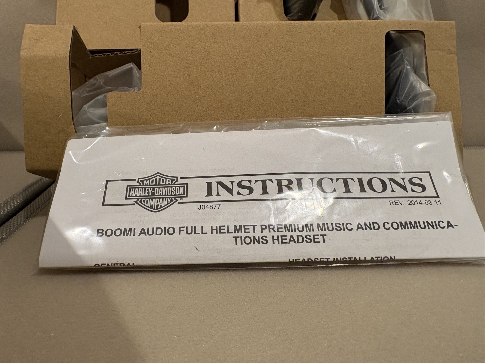 Harley Davidson Premium Stereo Wired Headset 77147-98A Microphone New In Box