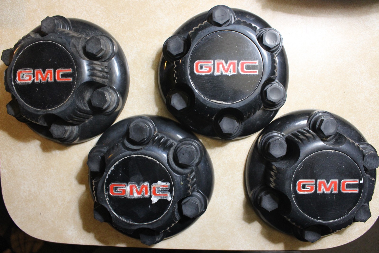 4pcs Center Caps for Select GMC Truck Van 8 Lugs BLACK (4PCs) 16″ Wheel Covers