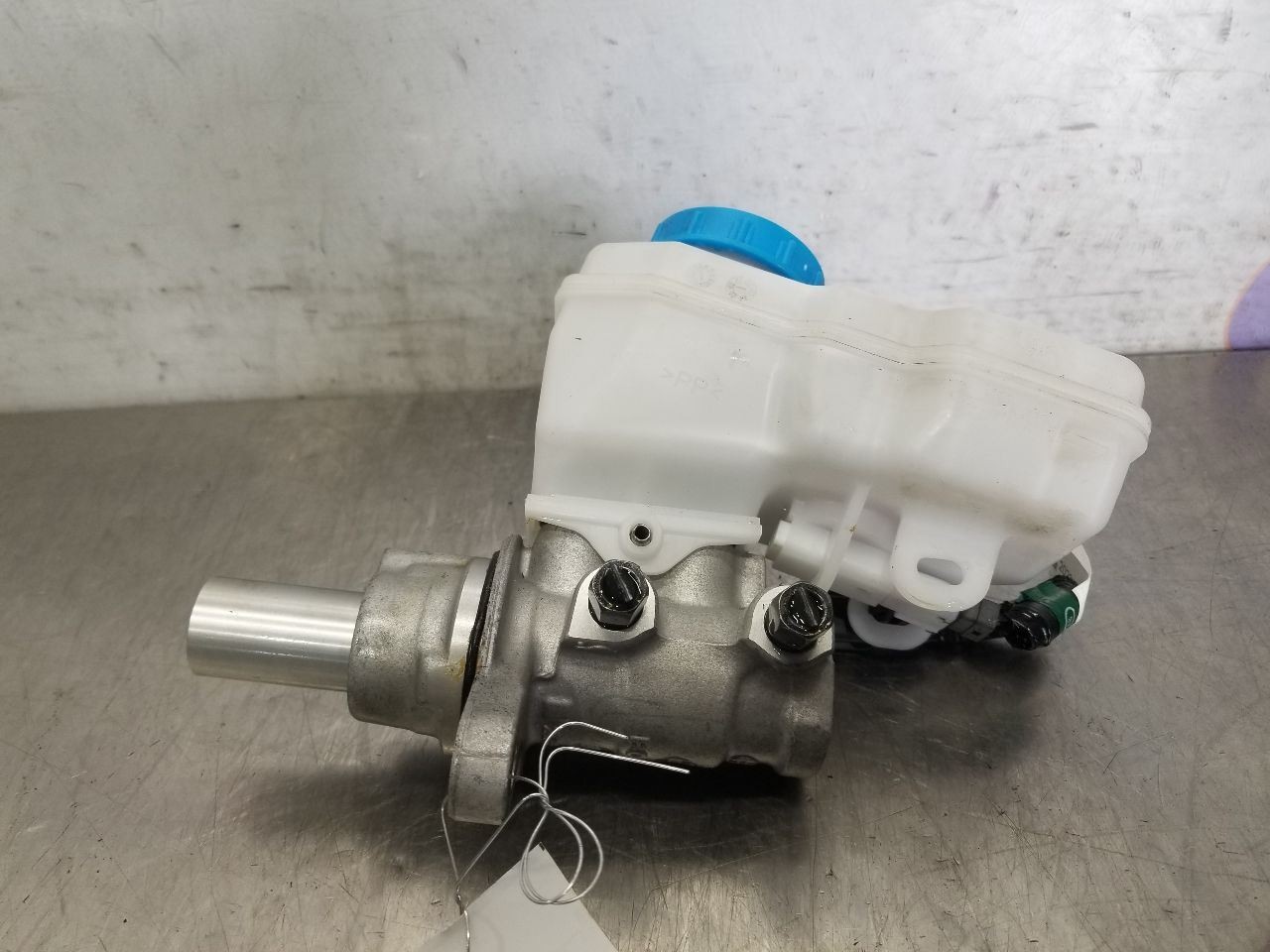 24 NISSAN Z PERFORMANCE 3.0L BRAKE MASTER CYLINDER