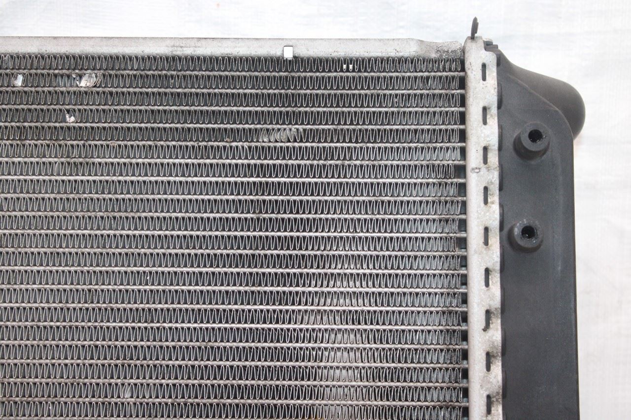 2000 PORSCHE BOXSTER 986 CONVERTIBLE #362 RIGHT COOLING RADIATOR