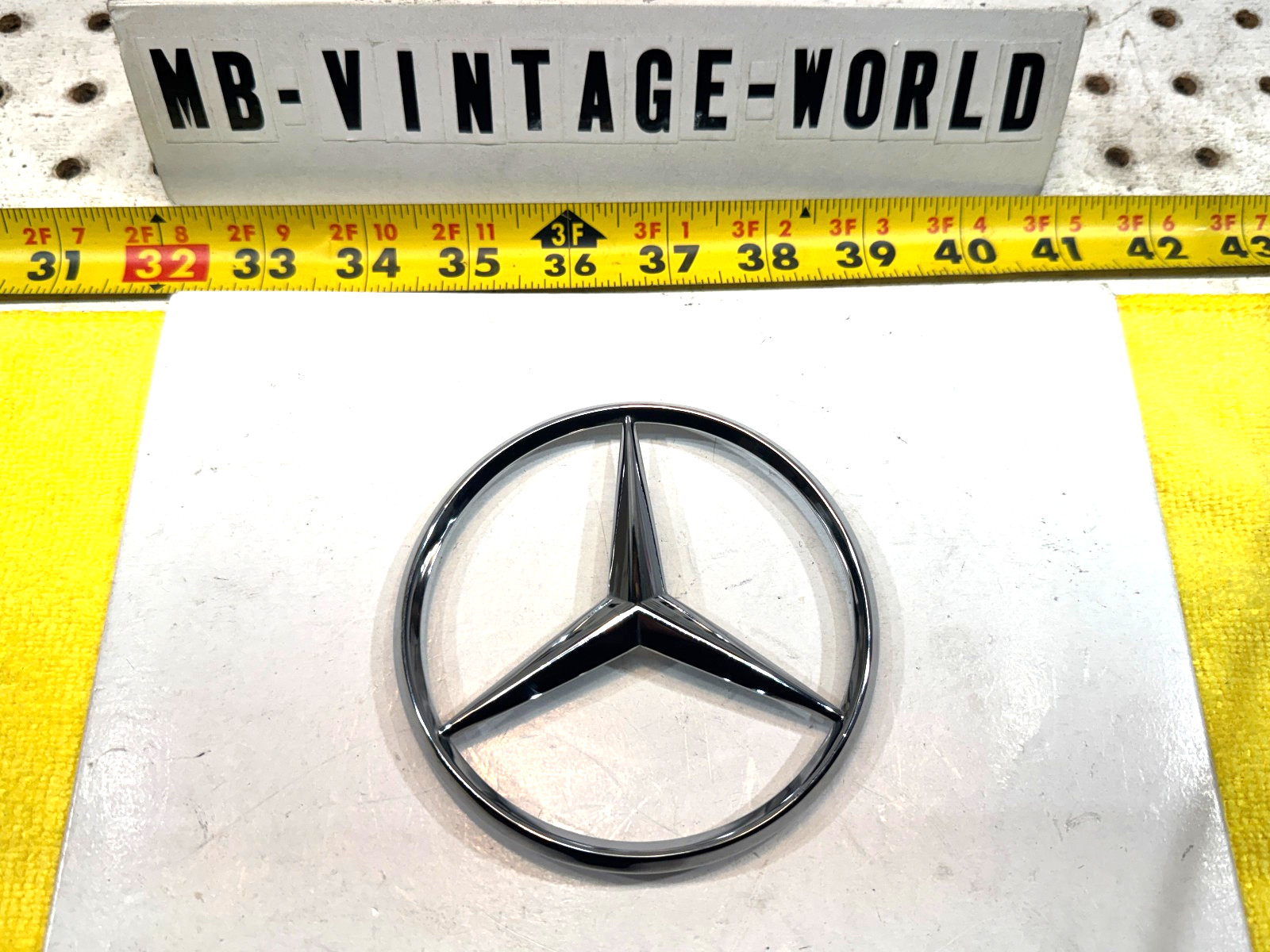 GENUINE Mercedes 84-89 W201 190D 2.2 2.5 plastic Chrome REAR Trunk lid 1 Star