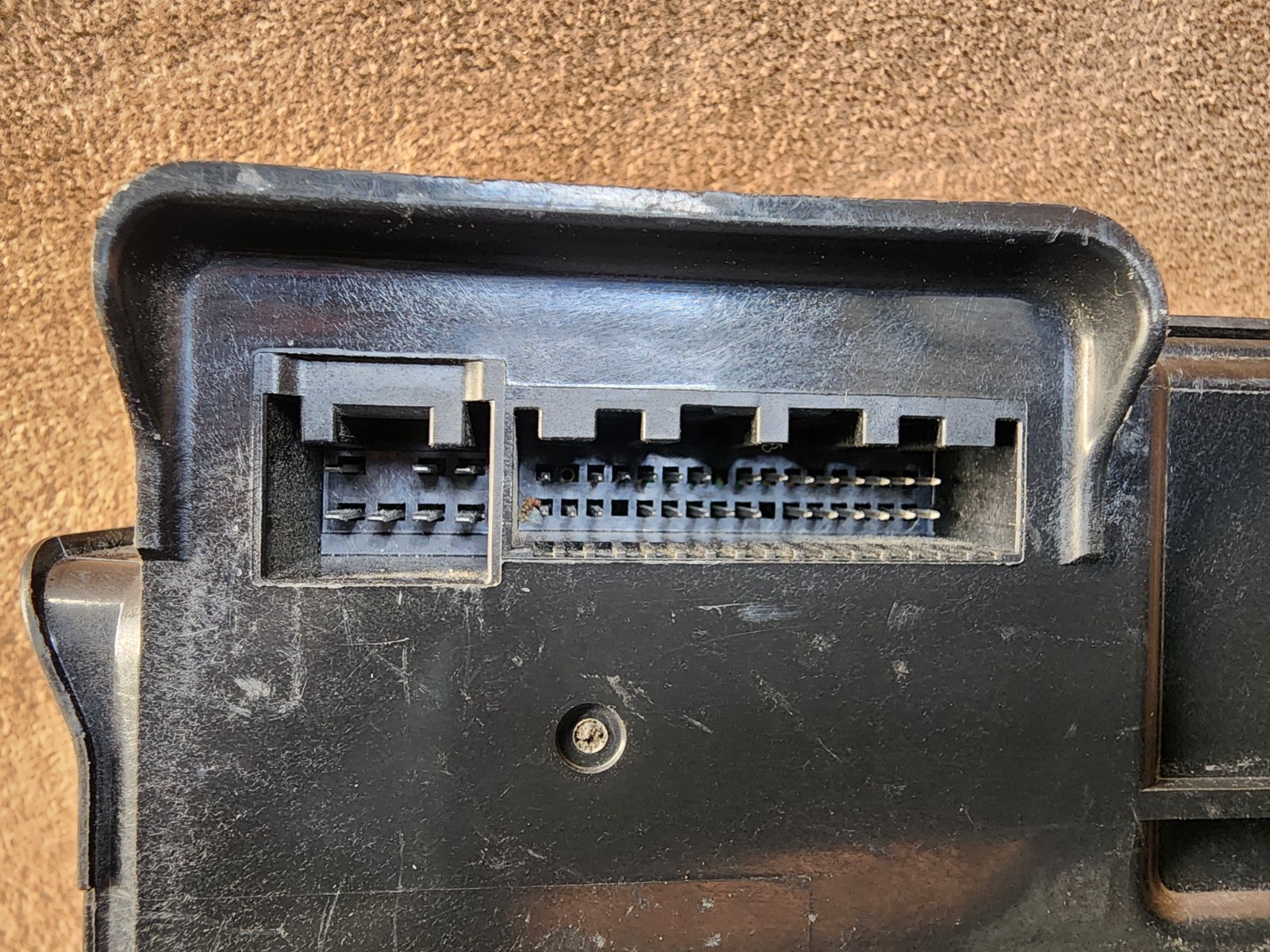 2022-2023 MAZDA CX-30 DM BODY COMPUTER CONTROL MODULE BCM BDTS67560G OEM
