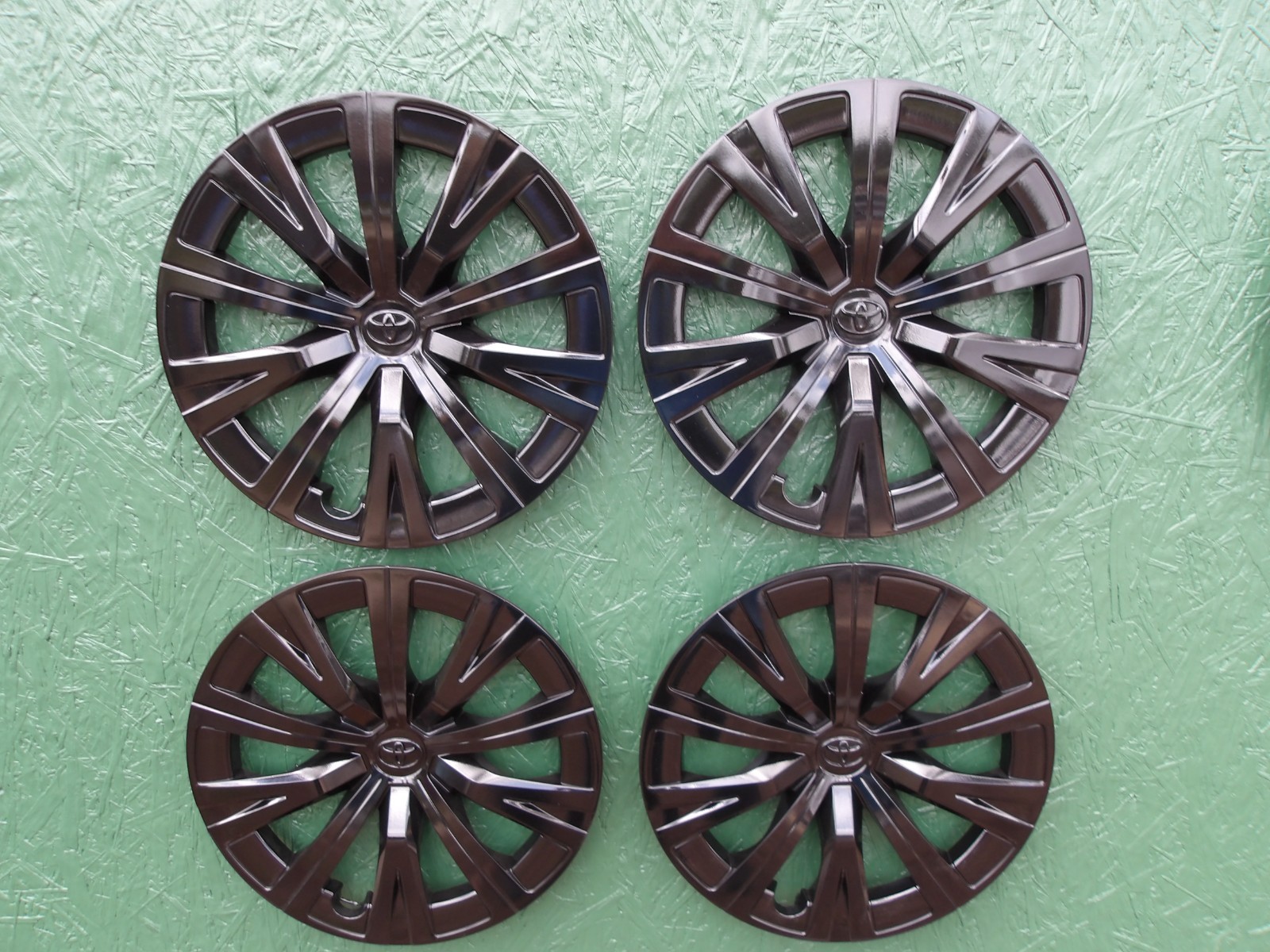 SET OF 4 TOYOTA CAMRY BLACK HUBCAP 61183 FACTORY OEM 2018 TO 2024 ORIGINAL 16”