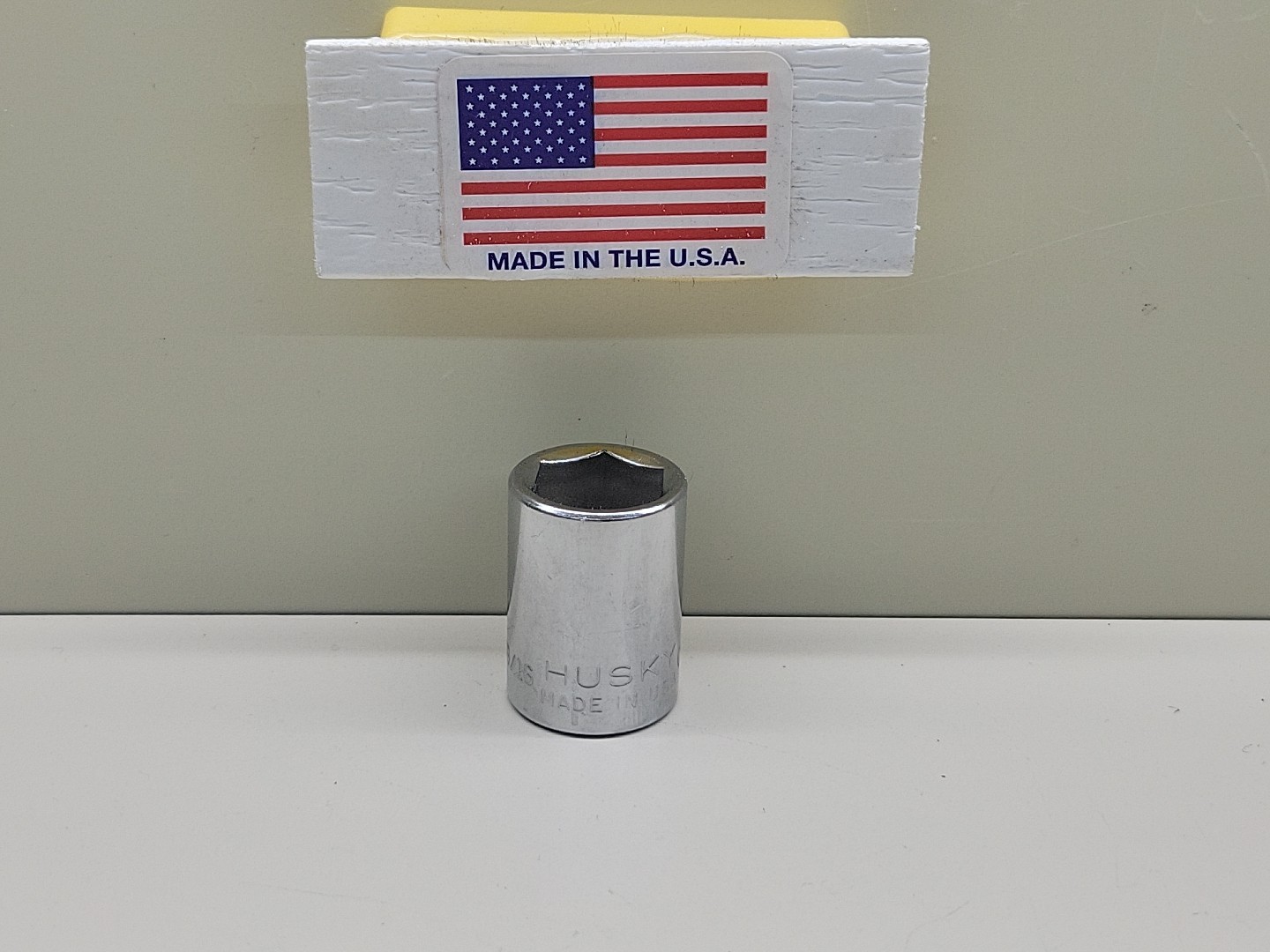 Husky 9/16″ Socket Short 3/8″ Drive 6 Point CB-618 New Old Stock USA