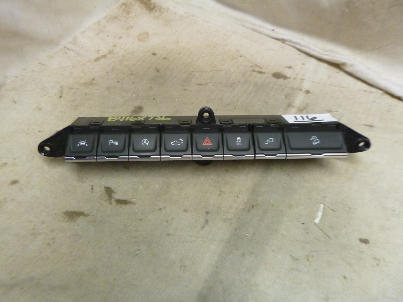 20 21 22 23 CHEVROLET SILVERADO 1500 Hazard Button 84168736 B116