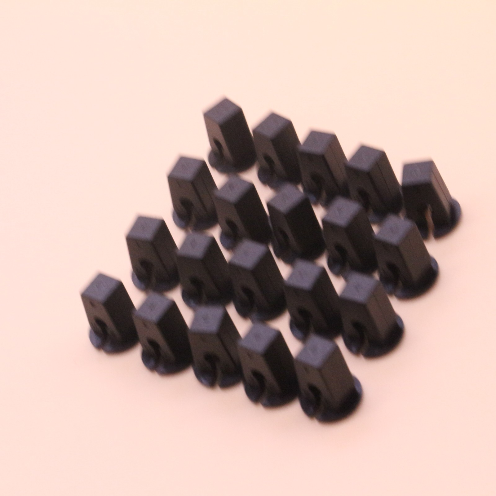 20 Piece Plastic Screw Grommet Clip M4.8 (#10) For Audi Volkswagen 867-809-966