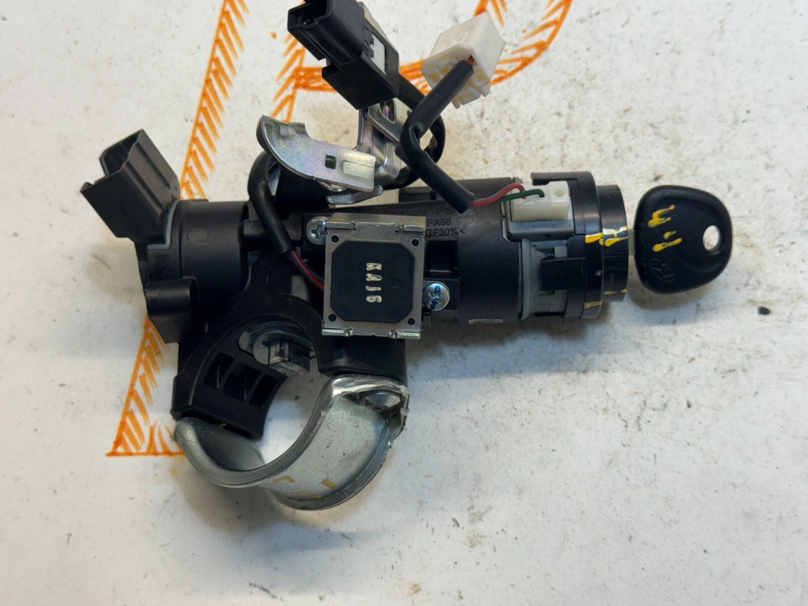2015-2017 HYUNDAI ACCENT IGNITION SWITCH LOCK W/KEY OEM