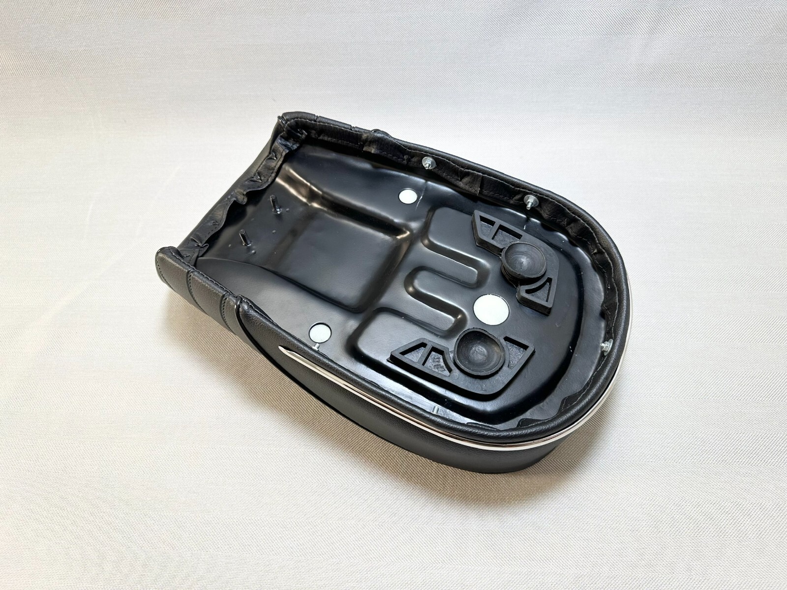Honda CT90 CT200 Seat 1964 TO 1968 Model New Complete Reproduction Seat Black.