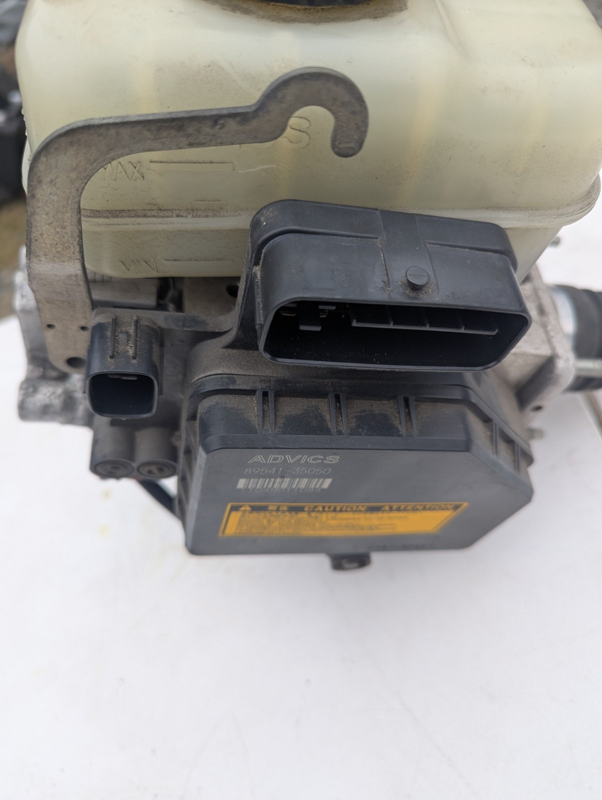 2005-2009 Toyota 4Runner ABS Anti-Lock Brake Actuator and Pump Module Assembly
