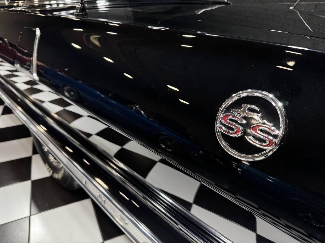 1963 Chevrolet Impala SS 409/340 HP – L-33 NUMBERS MATCHING – 4-Speed