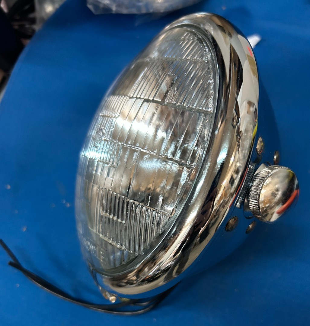 #268 SIDE MOUNT CHROME HEADLIGHTS 5-3/4” 12 VOLT