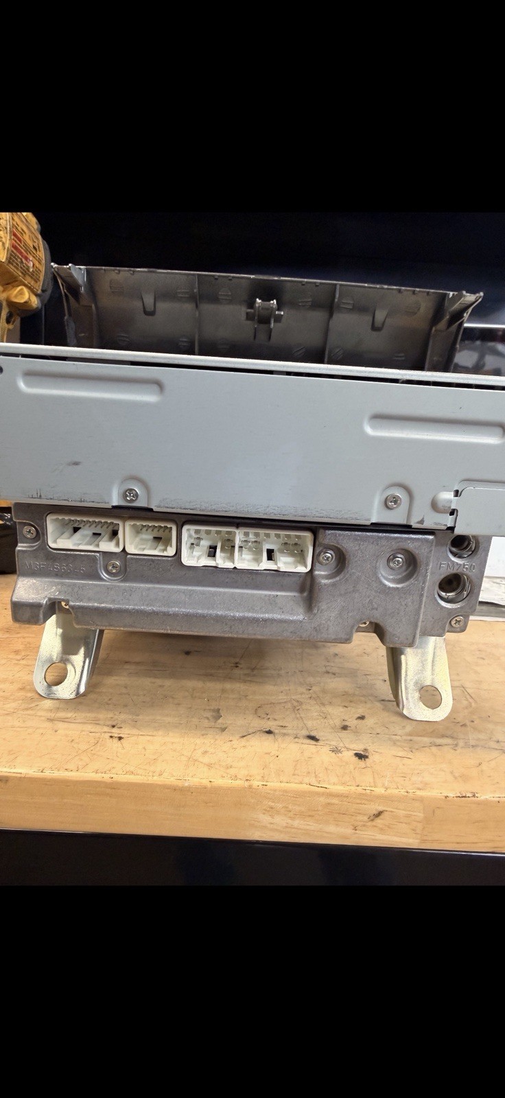2005 – 2011 Toyota Tacoma AM FM Radio Stereo CD Player Factory OEM 86120-04130