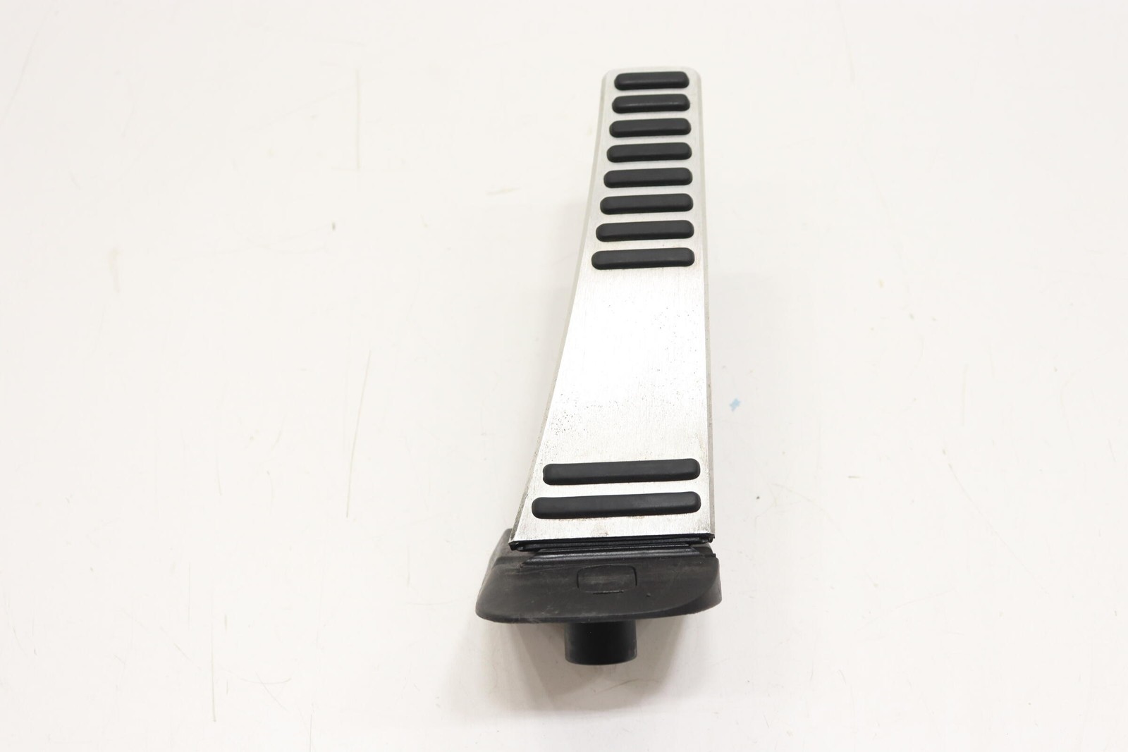 2019 – 2022 VOLVO S60 GAS PEDAL ACCELERATOR THROTTLE TRAVEL SENSOR OEM 32269125