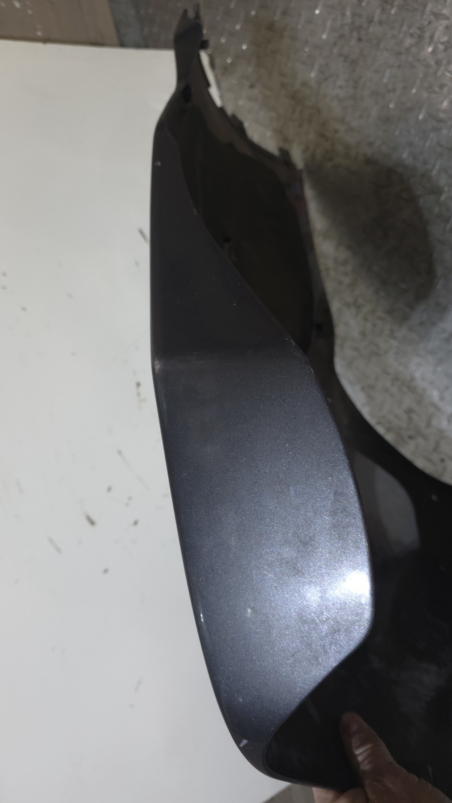 1999-2007 SUZUKI GSX1300r HAYABUSA OEM FACTORY LEFT SIDE FAIRING (SCRATCHES)