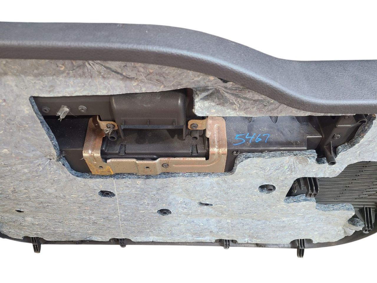 F250SD 2011 Front Door Trim Panel 663343