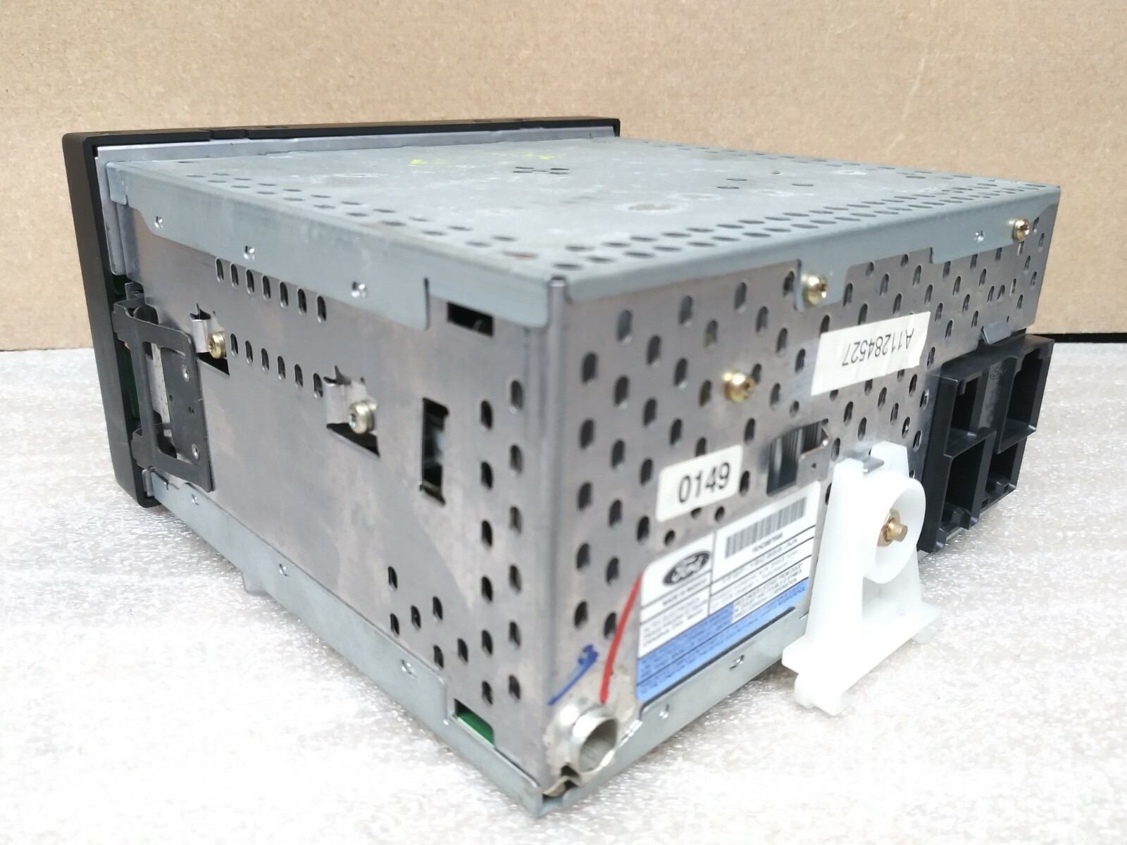 GENUINE FORD Ranger F150 Truck Series Windstar Radio CD Player Cassette Tape OEM