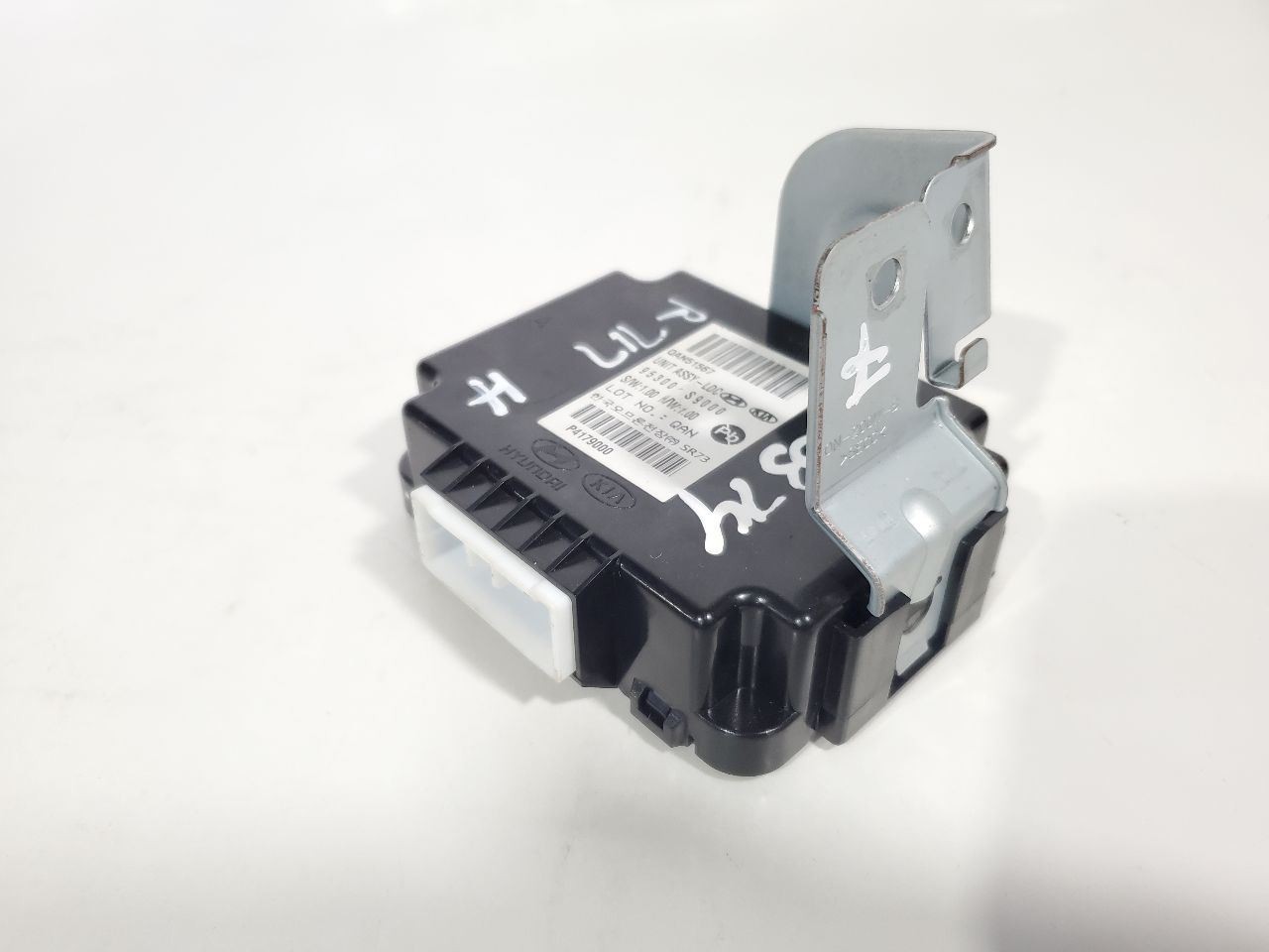 2008 Mercedes CL550 OEM 95300s9000 Voltage Inverter