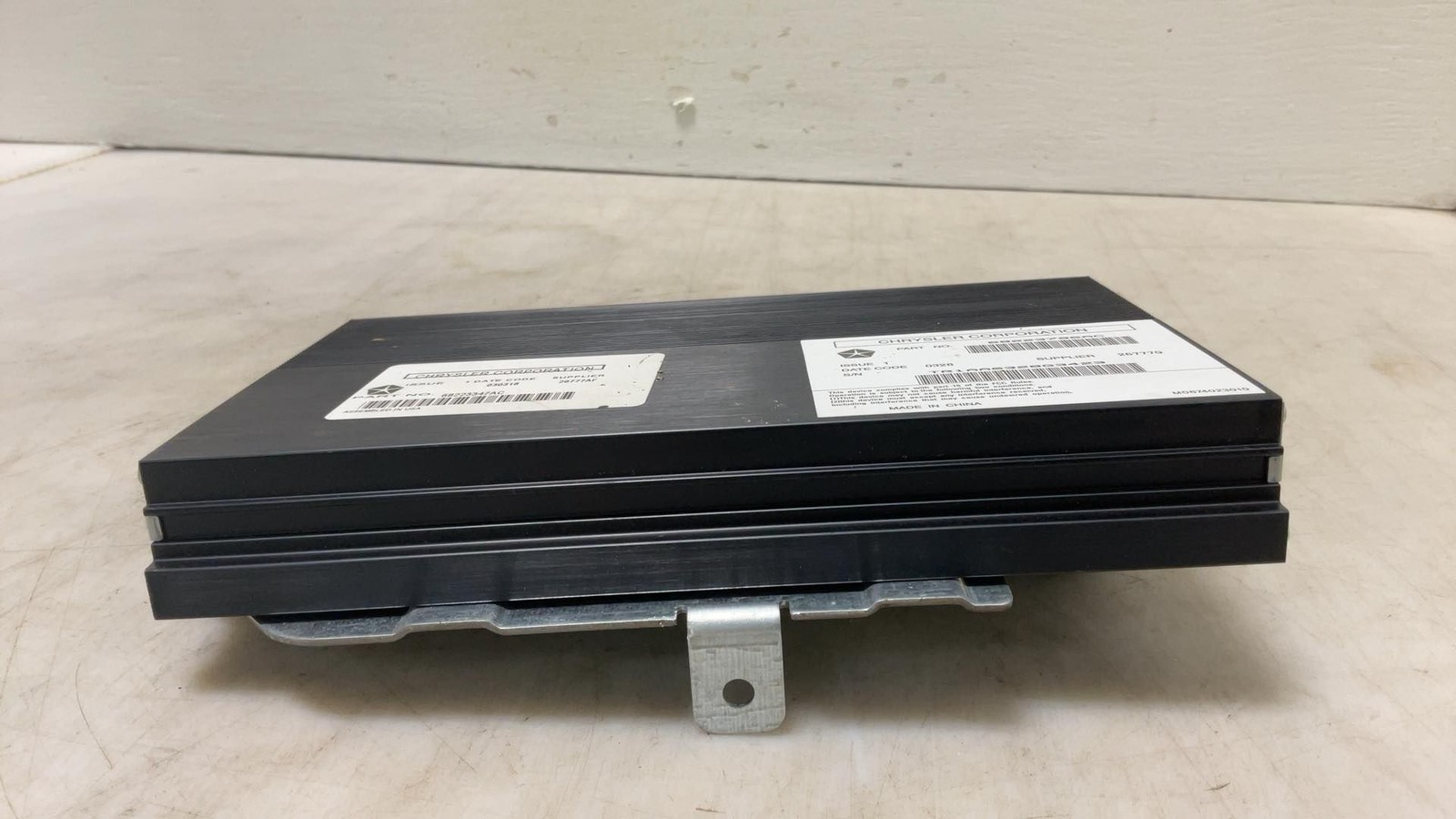 Jeep Wrangler JK OEM Factory Premium Amplifier 68223347AC 2015 2016 2017 096416