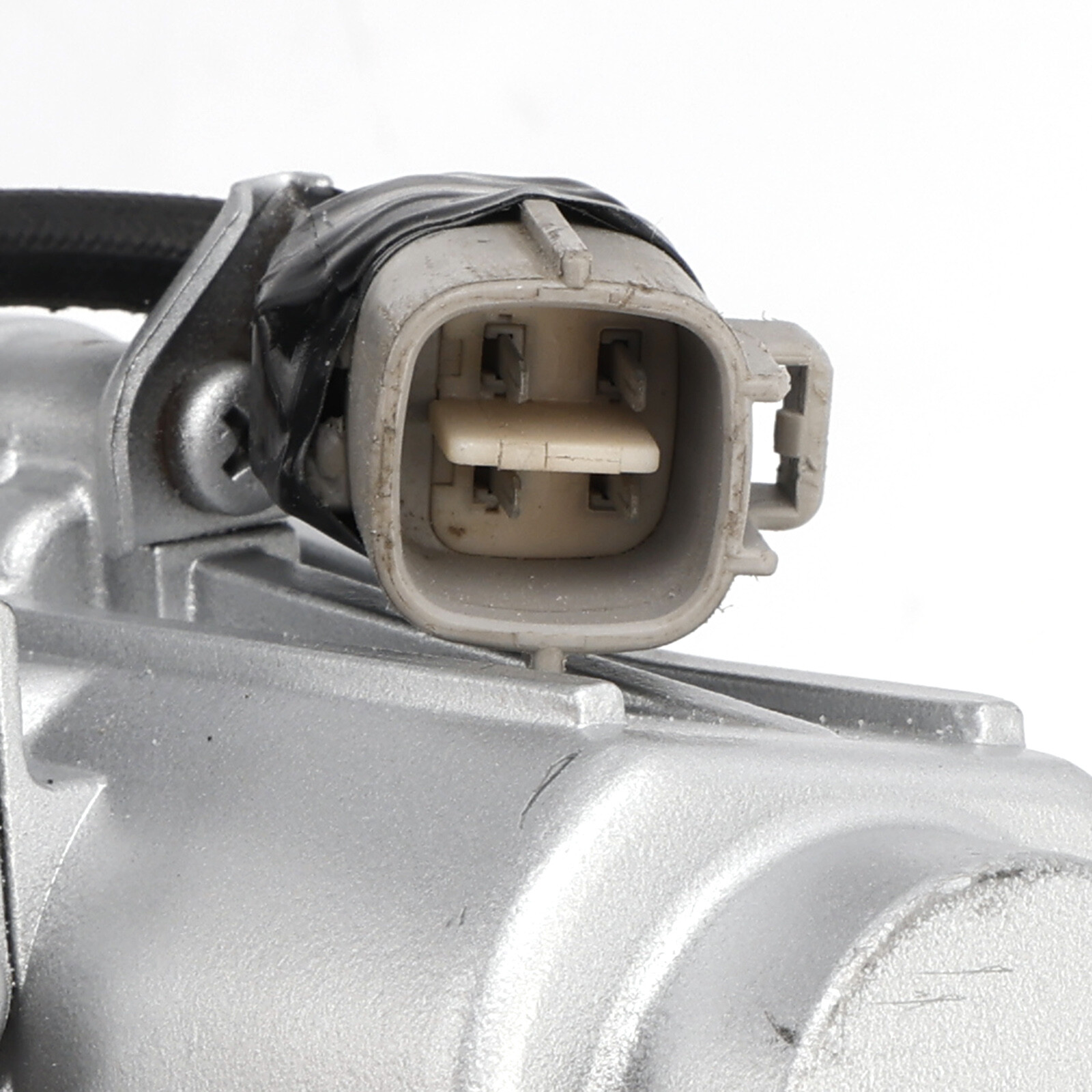 Throttle Body 22030-50142 For Toyota Land Cruiser Lexus LX470 4.7L 1998-2002 01