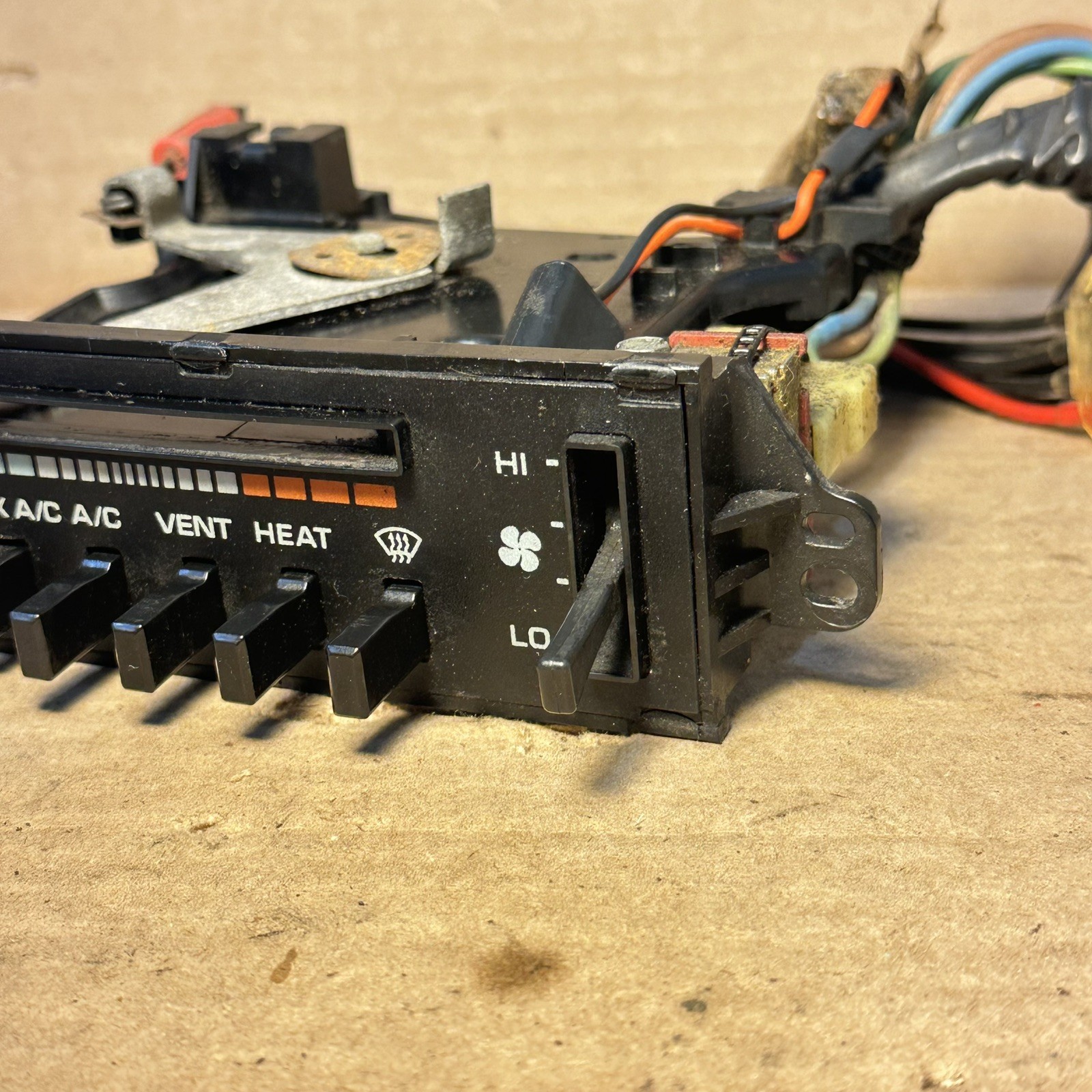 1984-1993 Dodge Ram Charger D150 W250 Truck Heater A/C Temp HVAC Climate Control