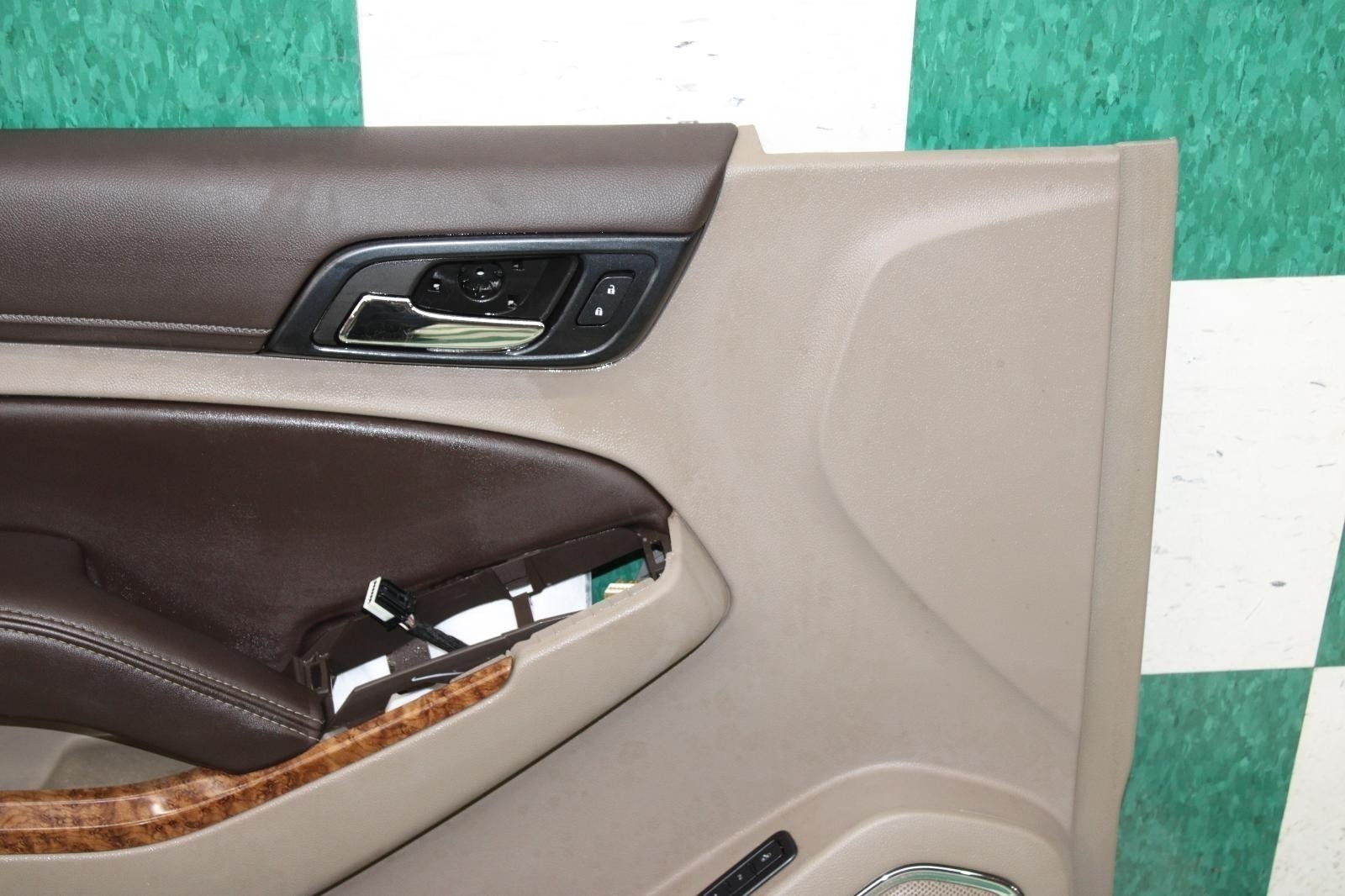 15-20 Suburban 1500 Cocoa Dune Woodgrain Front LF Door Trim Panel Factory Driver