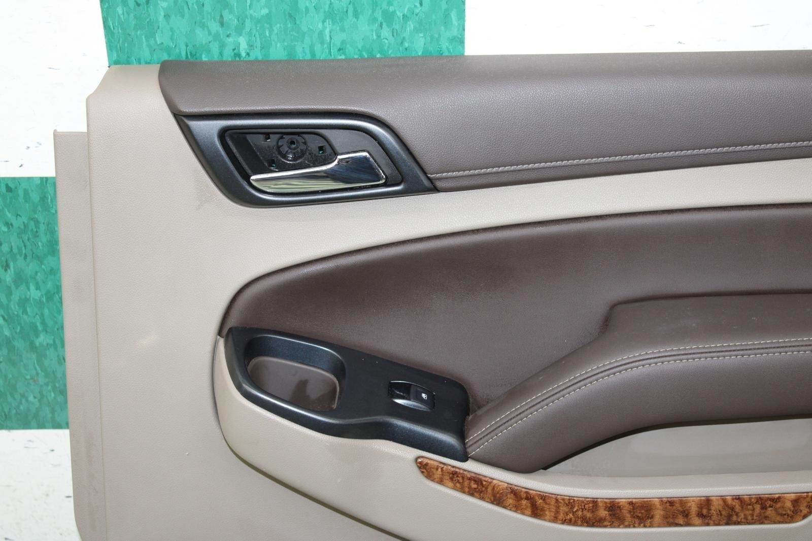 15-20 Suburban 1500 Cocoa Dune Woodgrain Rear RH RR Door Trim Panel Factory OEM
