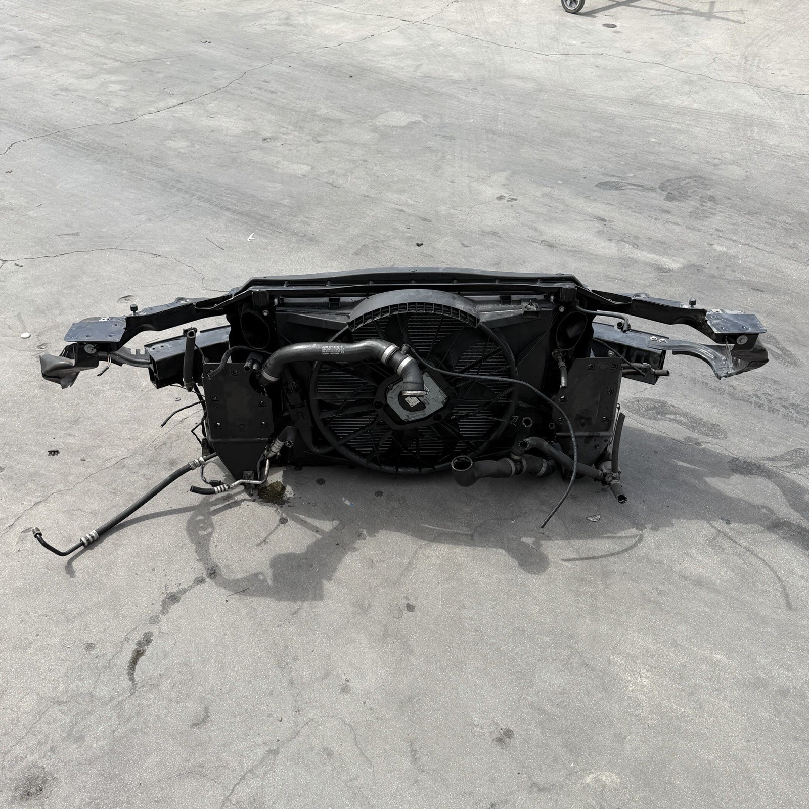 03-06 Mercedes SL500 R230 Radiator Support AC Condesner Fan Reinforcement OEM