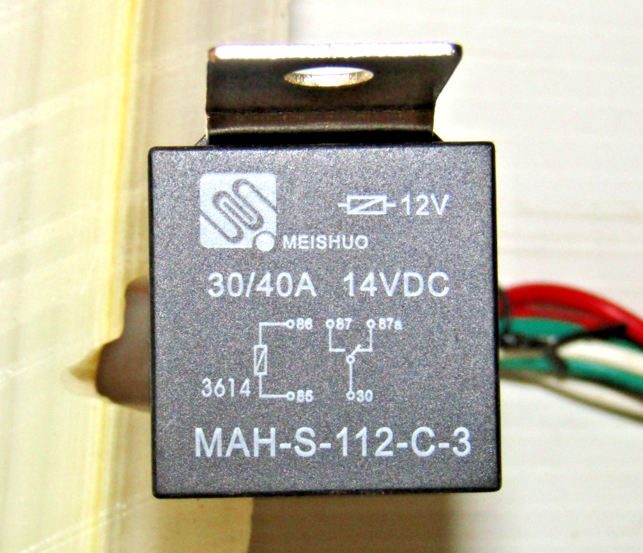 Meishuo Automotive Relay MAH-S-112-C-3 with Socket & Wiring. 30/40A NOS