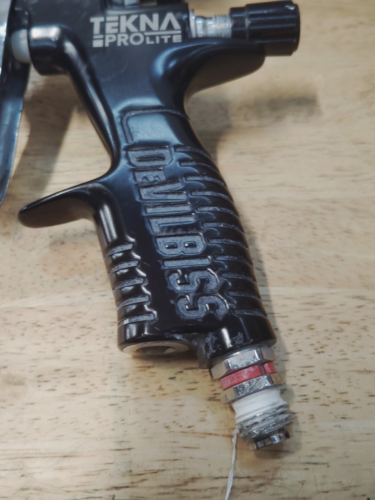 DeVilbiss Tekna Pro Lite Gravity Feed Spray Gun
