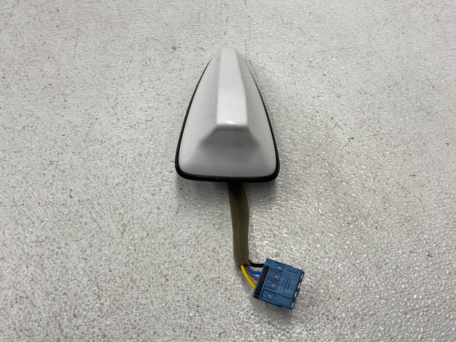 20 21 22 Kia Telluride Overhead Shark Fin Roof Antenna Cover White 1696 OEM
