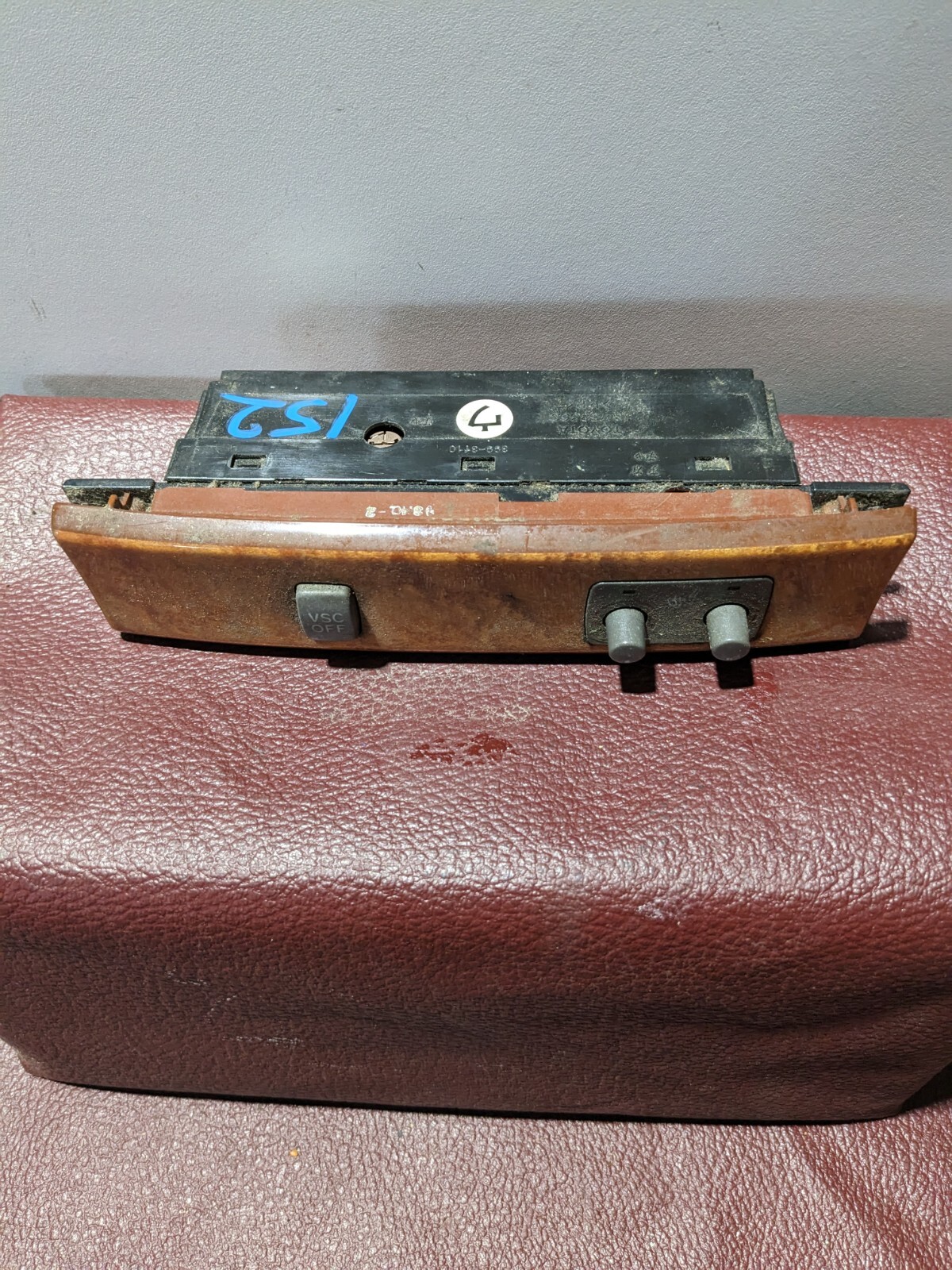 2001 – 2006 LS430 Front Heated Seats Switch Control 758369 Oem