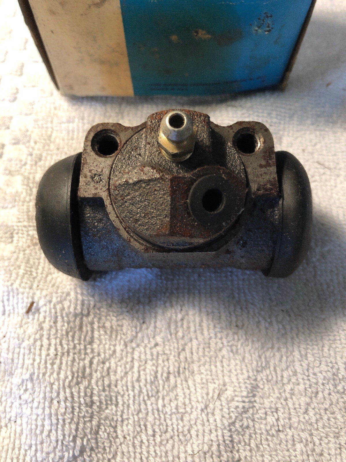 NOS Ford D3TZ-2261-C Wheel Cylinder 67-68 Mustang 66-75 Bronco OEM