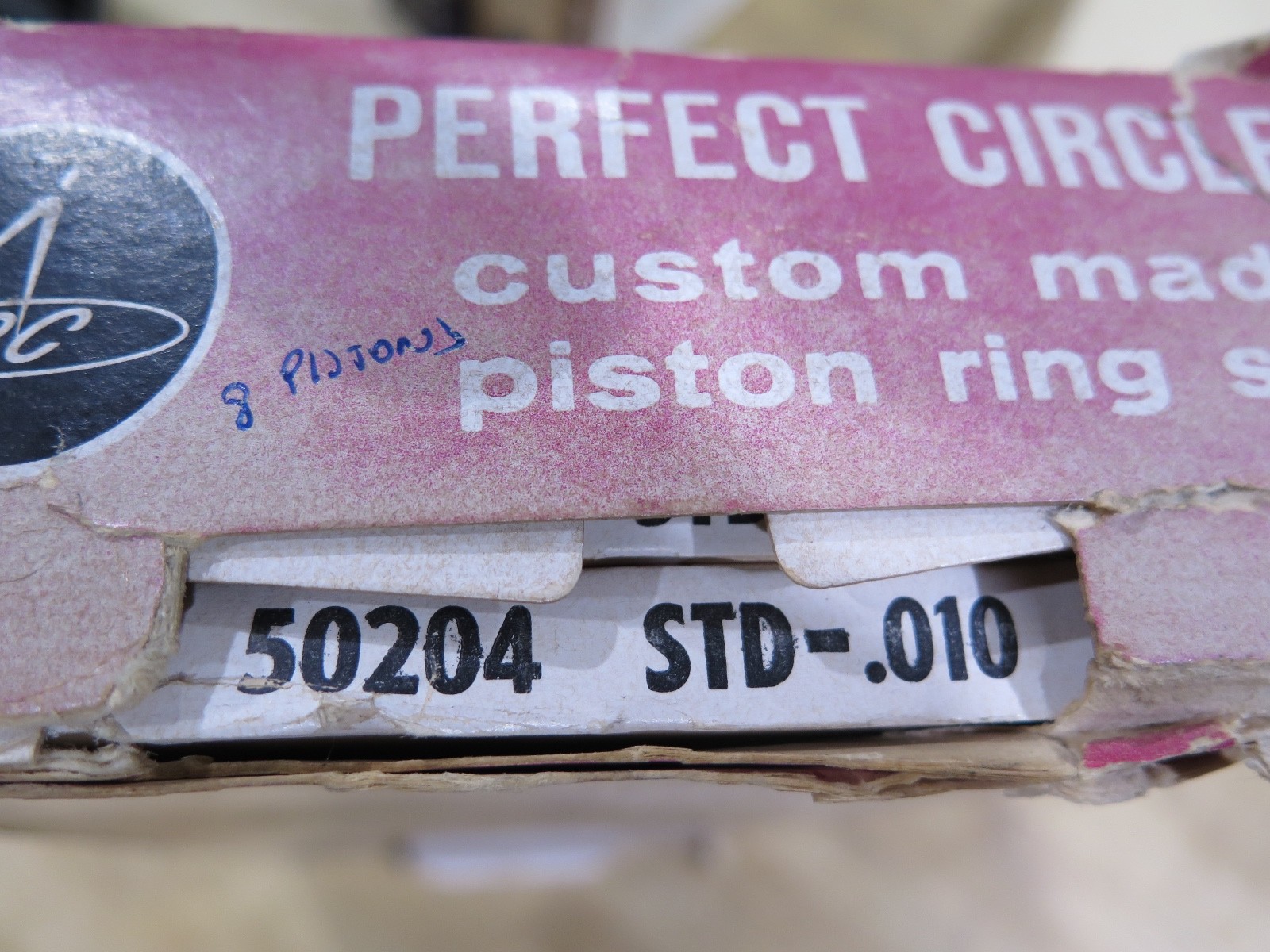 Engine Piston Ring Set Perfect Circle 50204 STD-.010 for 8 Pistons (3D2-2)