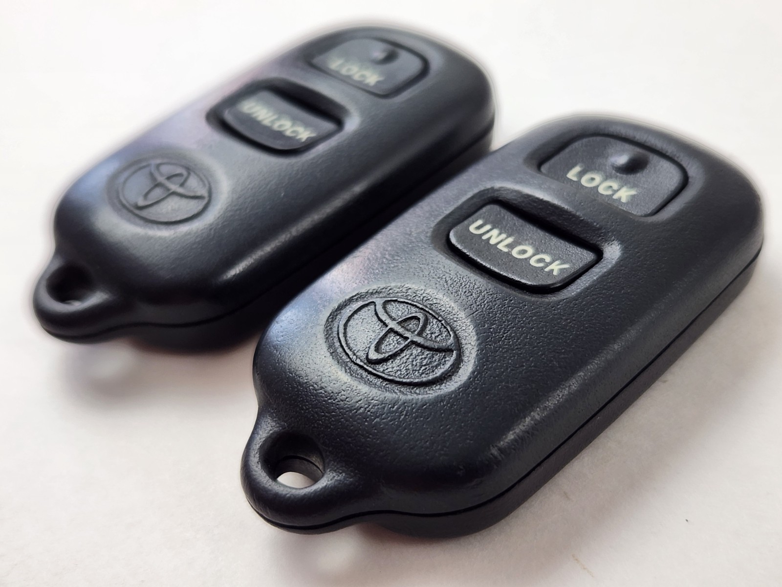 LOT OF 2 ORIGINAL TOYOTA 99-08 OEM KEY LESS ENTRY REMOTE FOB 3-BUTTON ALARM USA