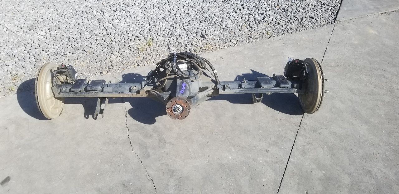 19 CHEVY SILVERADO 1500 REAR AXLE ASSEMBLY 9.5″ RING GEAR 3.23 RATIO