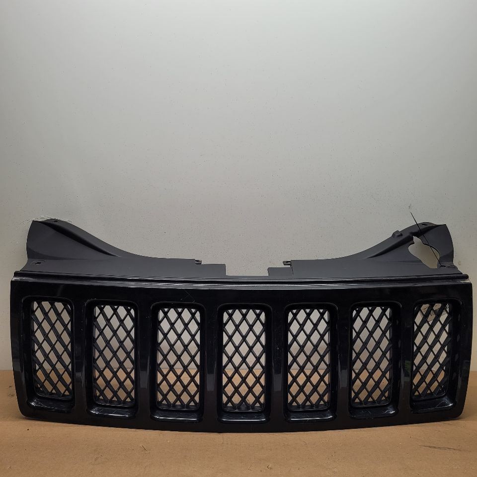 BLACK GRILLE SRT8 UPPER FITS 2008-2010 JEEP GRAND CHEROKEE