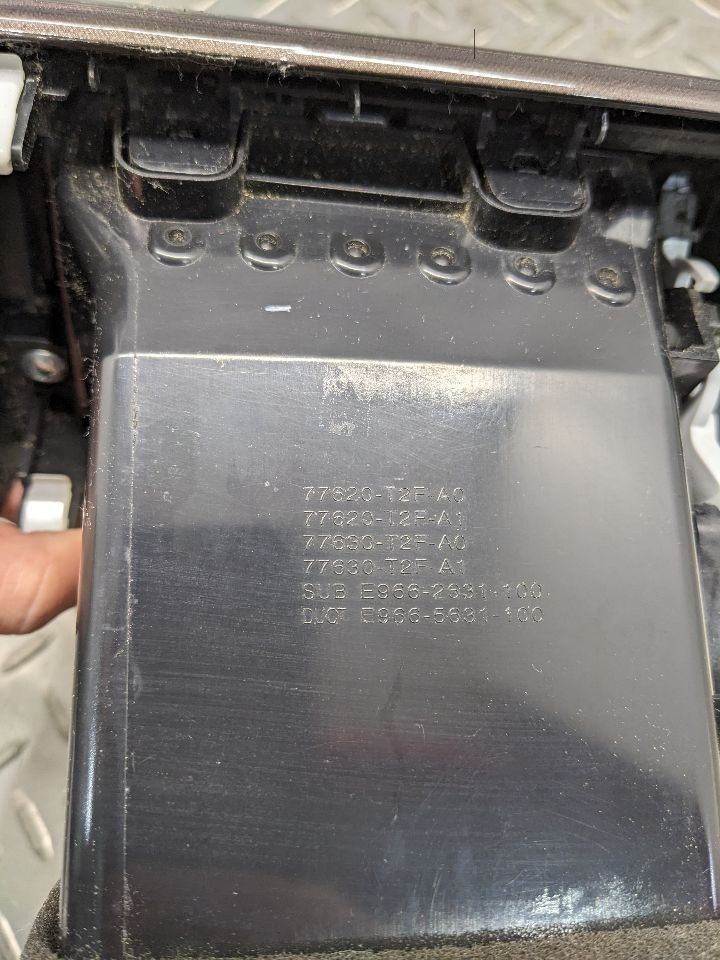 Dash Air Vent Driver 77620-T2F-A21 Honda Accord 2017 2016 2015 2014 2013 1177660
