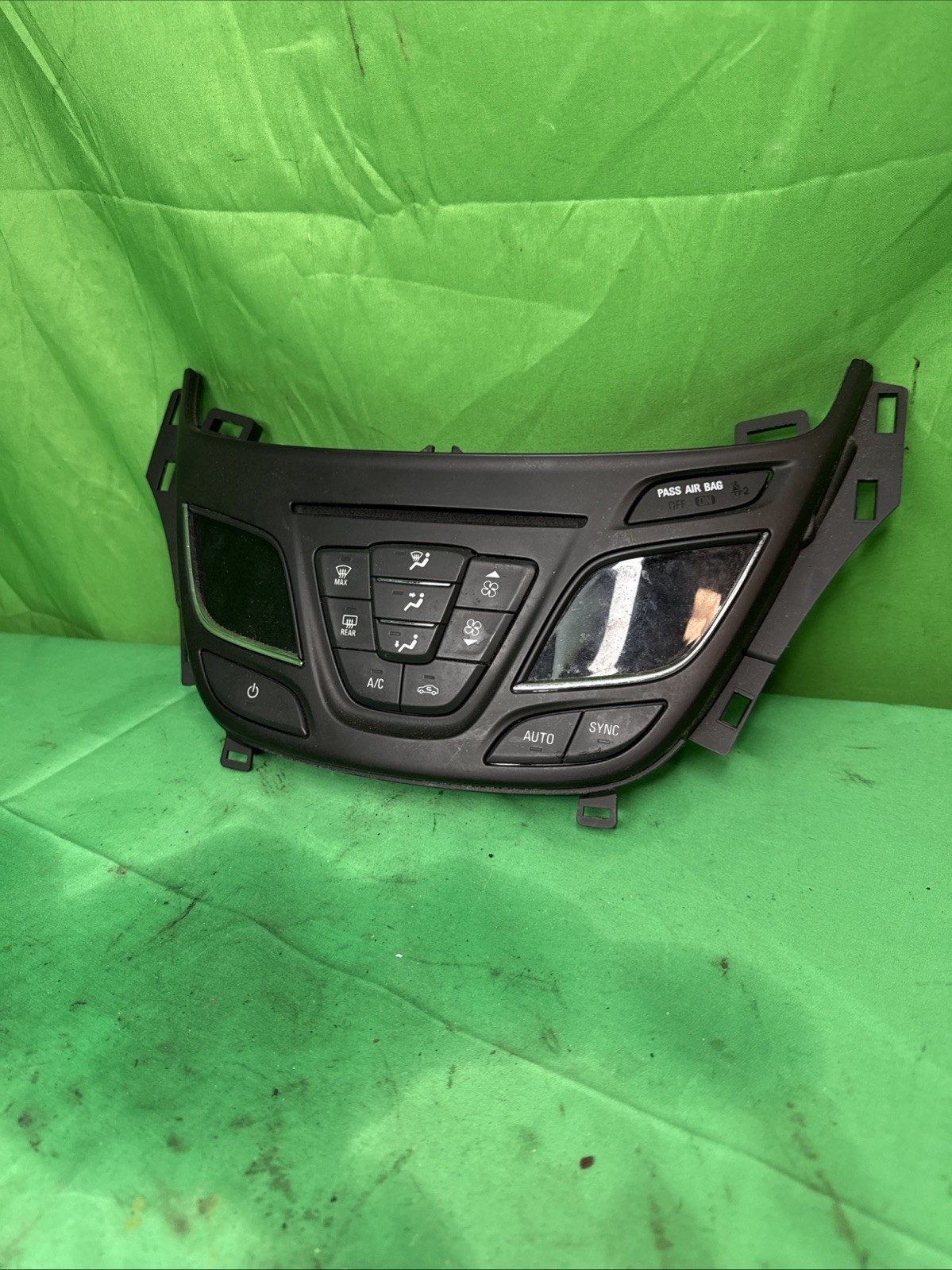 2014-2017 Buick Regal Ac Heater Climate Control OEM 15D4