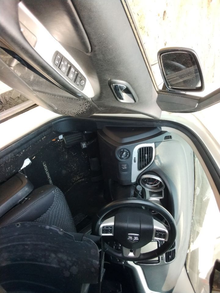 Used Right Door Mirror fits: 2013 Dodge Journey Power manual folding heated pain