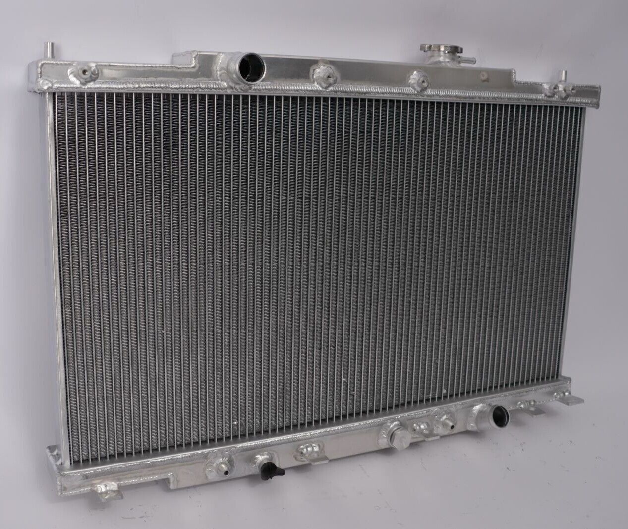 Aluminum Radiator For Honda 2002-2006 CR-V / 2003-2006 Element 2.4L L4