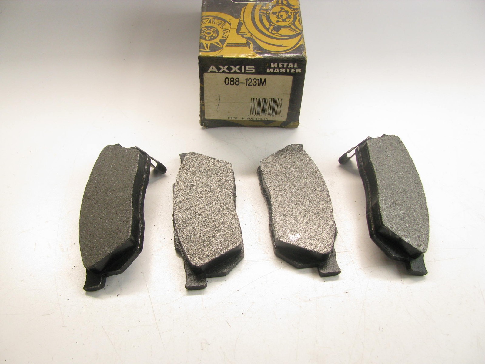Axxis 088-1231M Front Brake Pads