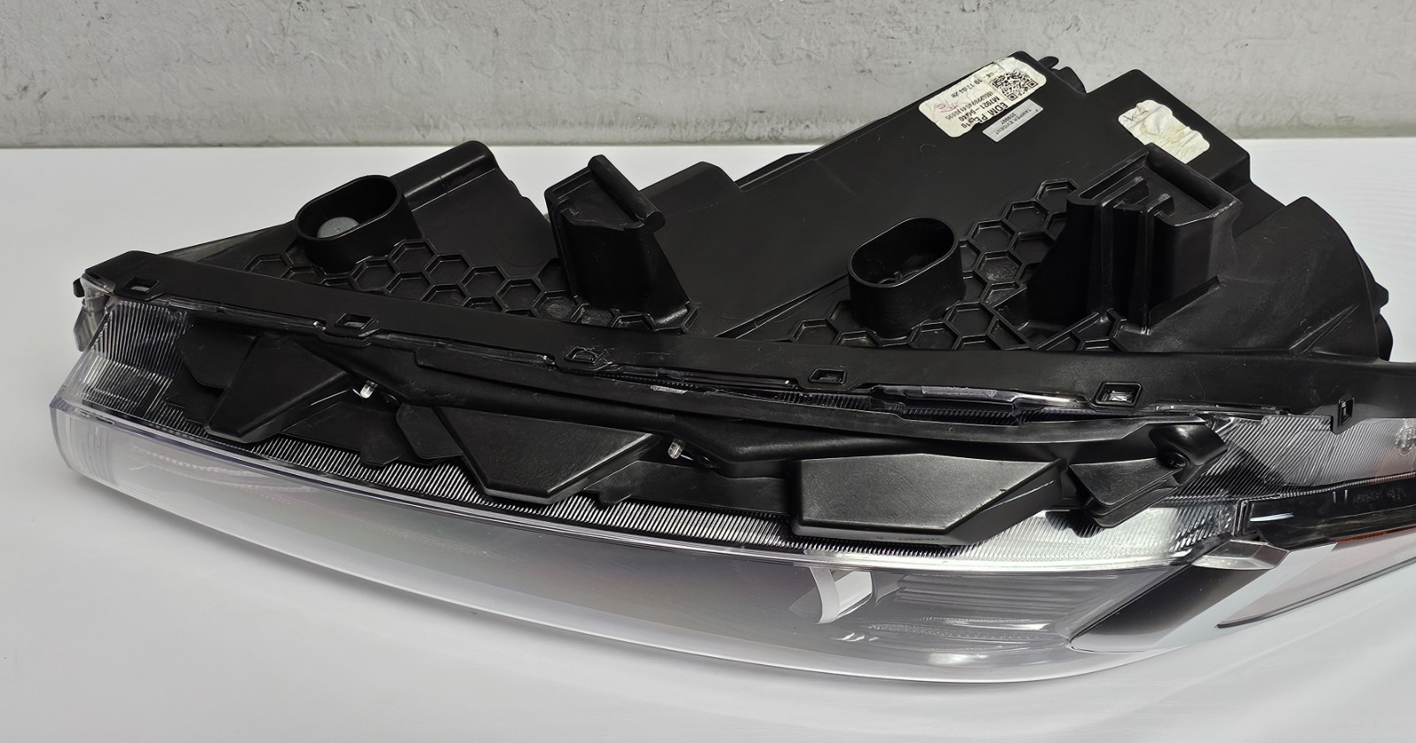 Intact 2022-2024 Kia Forte Right Passenger Headlight Halogen W/LED DRL OEM