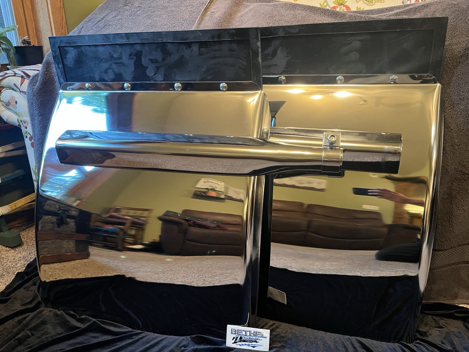Pair 24″x 27” Quarter Fender Semi Truck Freightliner Volvo VNL Stainless Steel