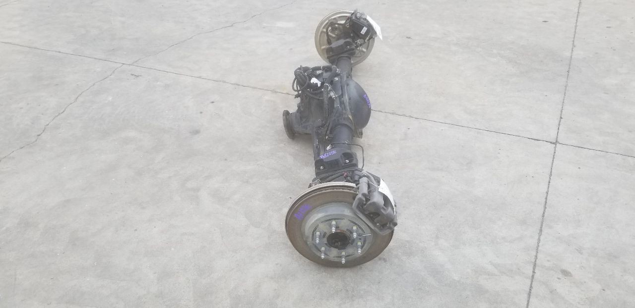 21 CHEVY SILVERADO 1500 1500 REAR AXLE 9.50″ RING GEAR 3.42 RATIO GM BUILT