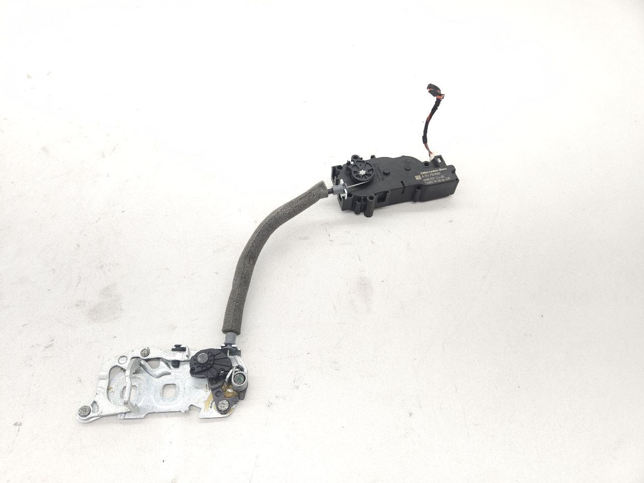 17-23 Mercedes E450 W213 Rear Trunk Deck Lid Closing Lock Latch Actuator