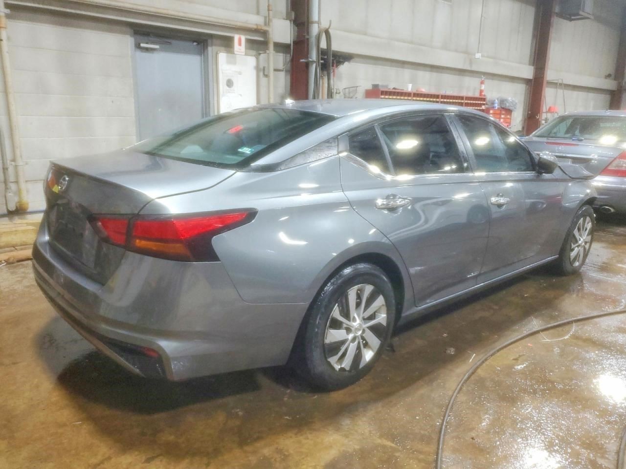 (LOCAL PICKUP ONLY) Driver Left Front Door Without Acoustic Glass Fits 19-21 ALT